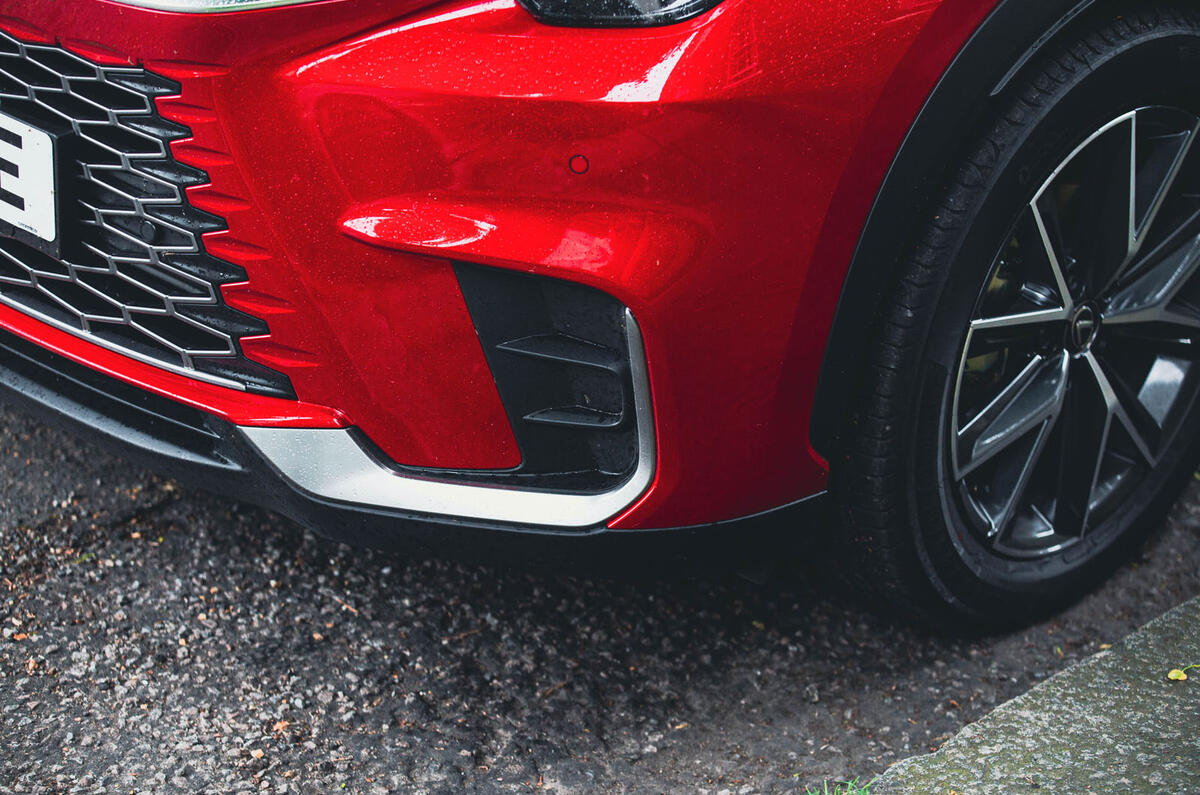 lexus lbx review 2024 06 intakes