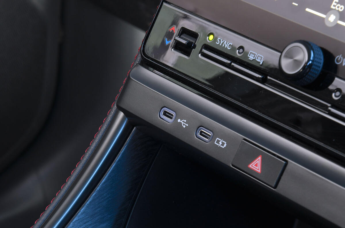 lexus lbx review 2024 14 connections