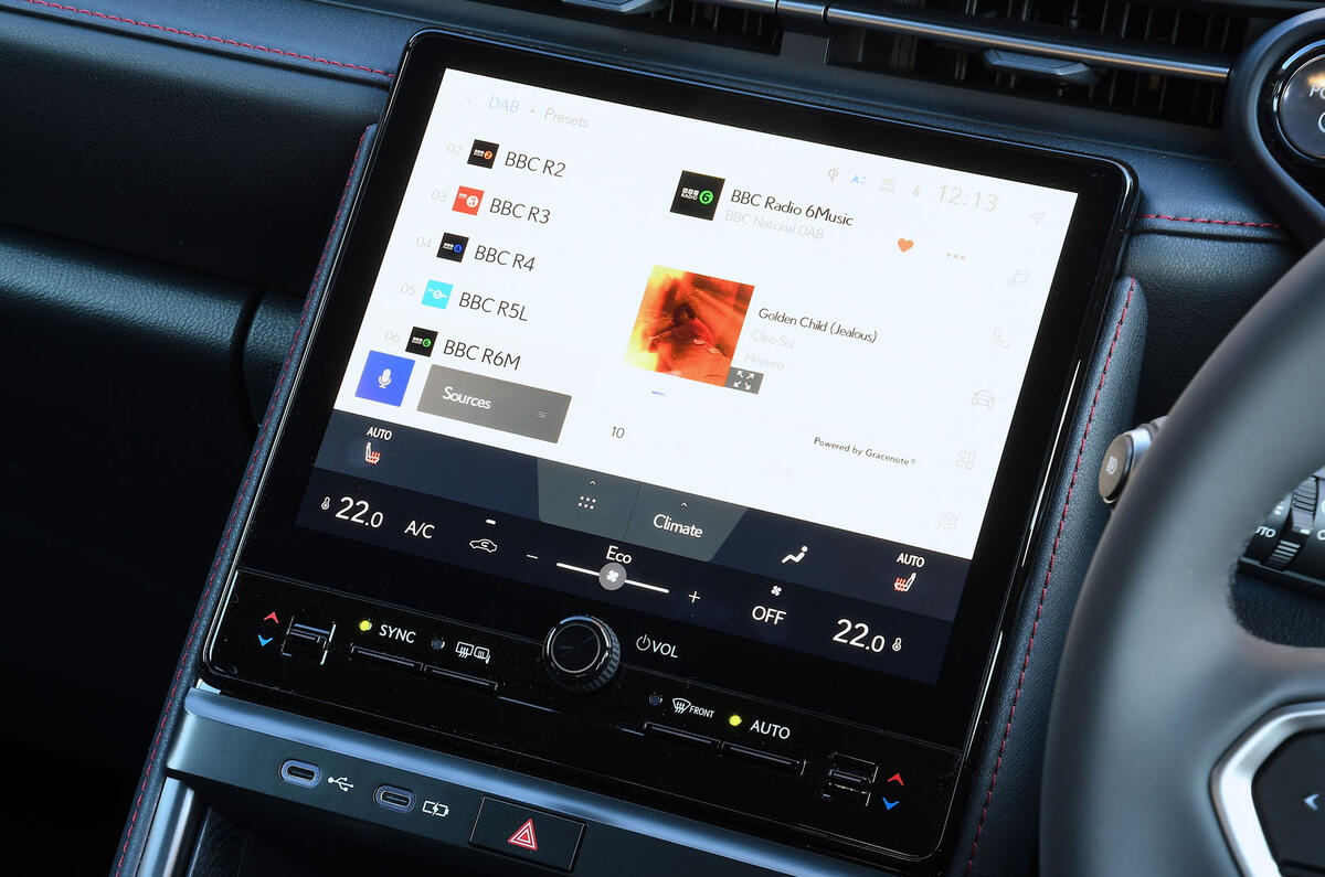 lexus lbx review 2024 17 infotianment