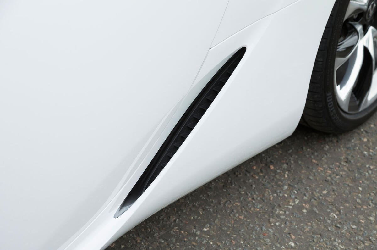 Lexus LC500 brake duct