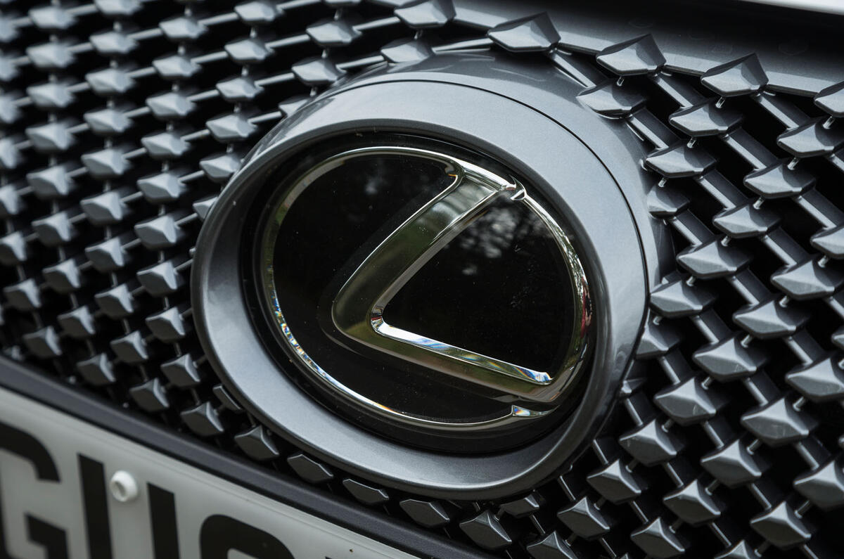 Lexus LC500 badging