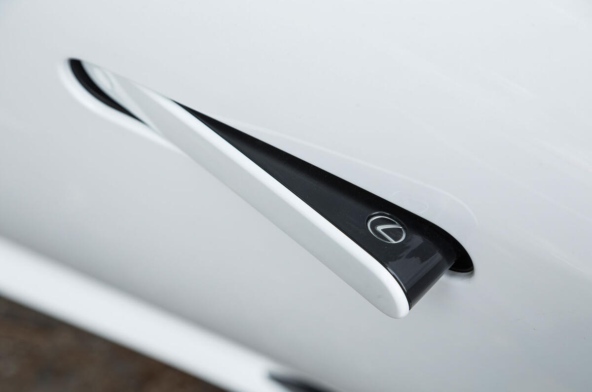 Lexus LC500 pop-out door handle