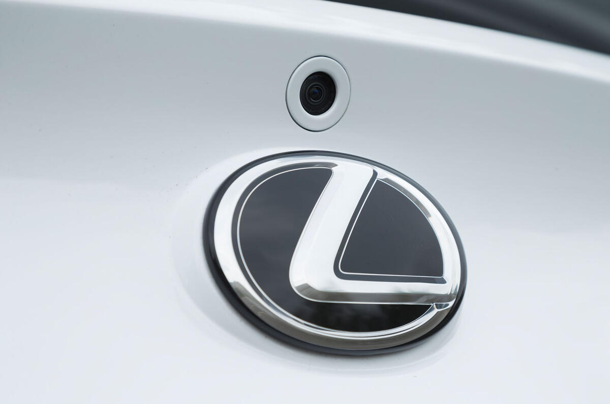 Lexus LC500 rear view camera
