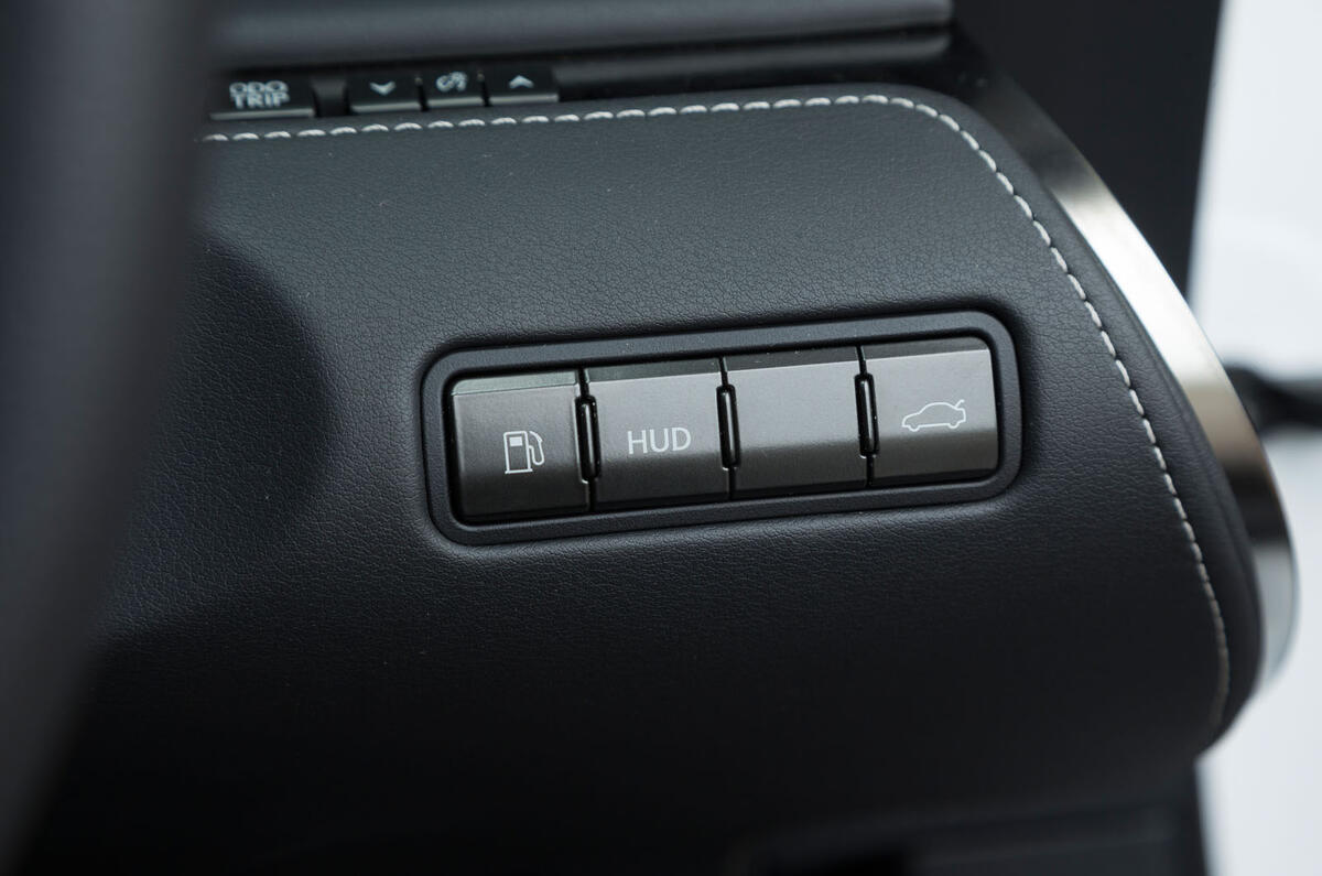 Lexus LC500 switchgear