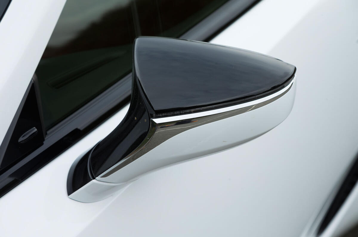 Lexus LC500 wing mirror