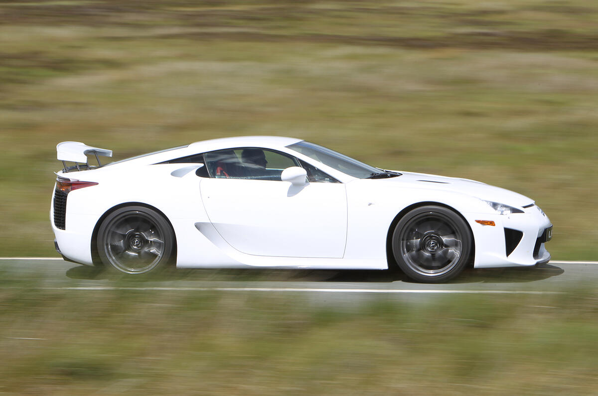 To achieve huge performance, the V10 must be kept within the last third of its 9400rpm range The 552bhp Lexus LFA