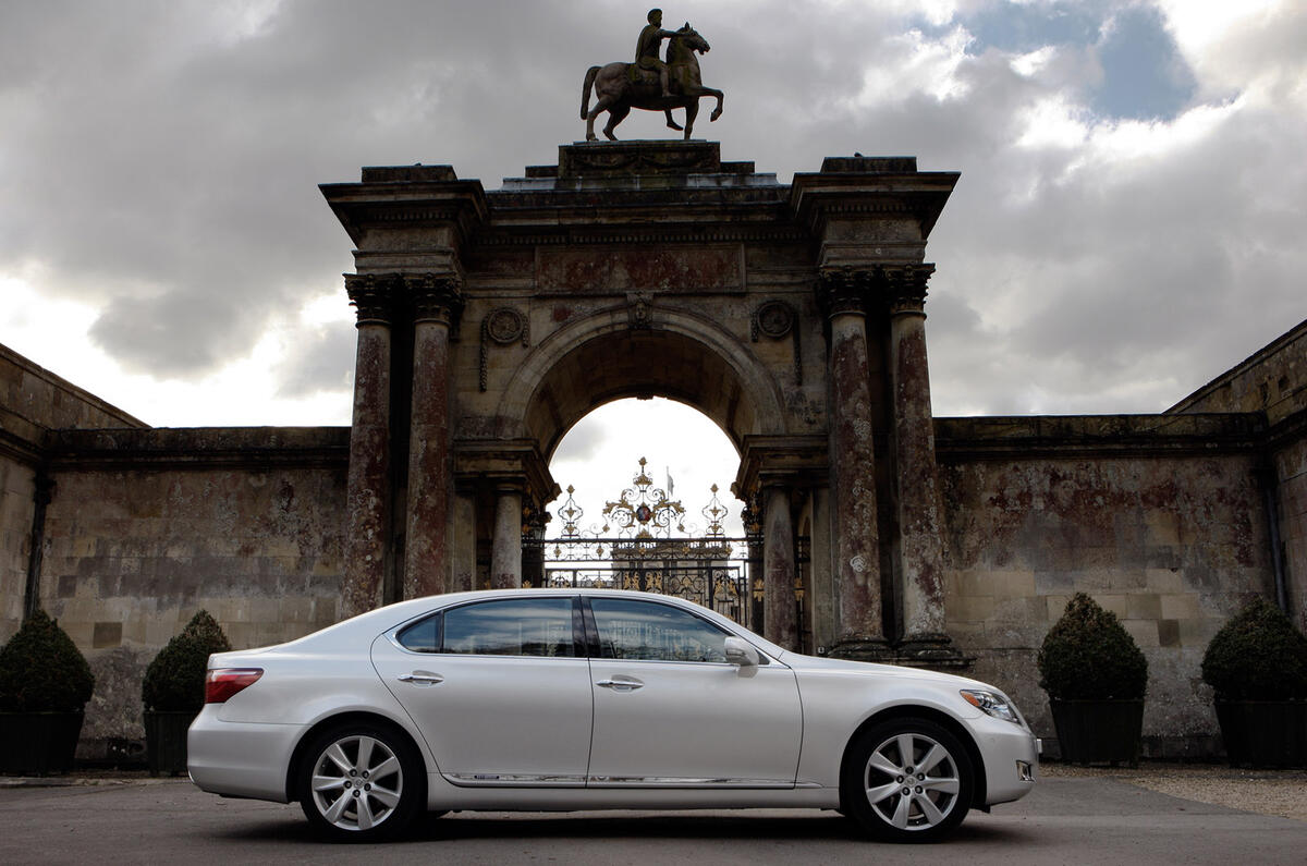 Lexus LS600h updated