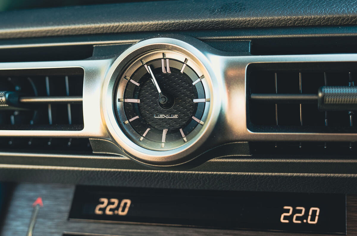 Lexus RCF Ultimate 2024 analogue clock 26 Lexus RCF Ultimate 2024 analogue clock 26