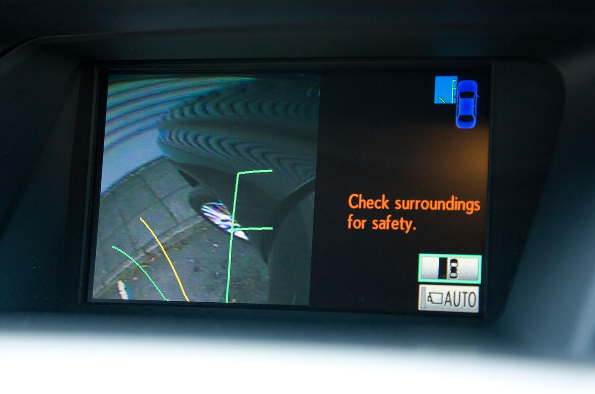 SE-L versions get an extra parking camera mounted on the passenger’s door mirror Lexus RX infotainment system