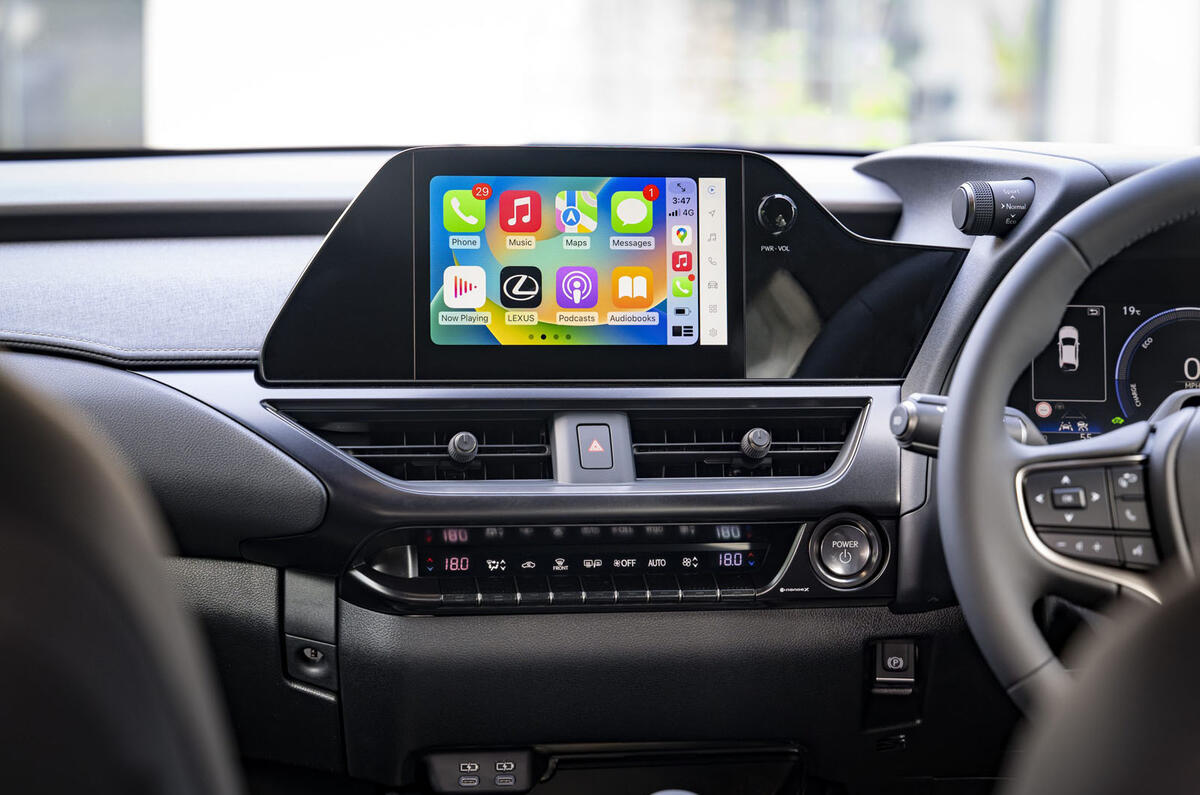 lexus ux300h review 2024 14 infotainment.jpg lexus ux300h review 2024 14 infotainment.jpg