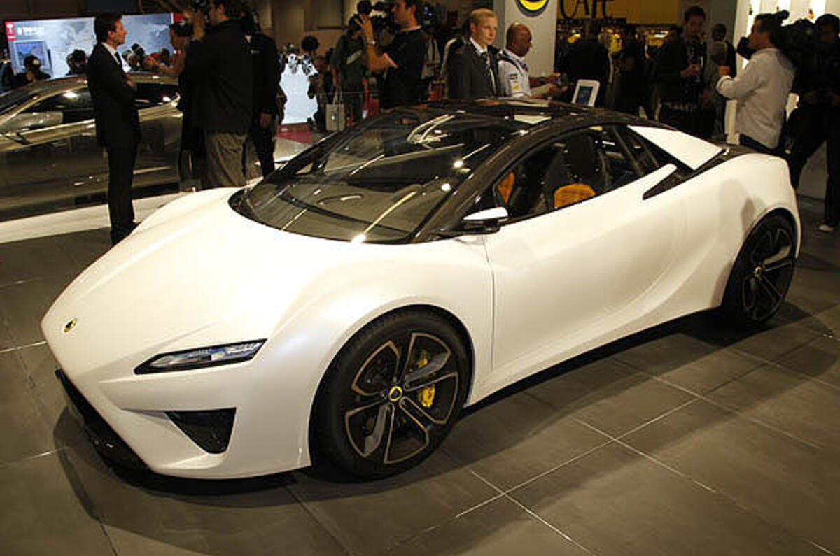 no title Lotus 'plans to build V8 engine'