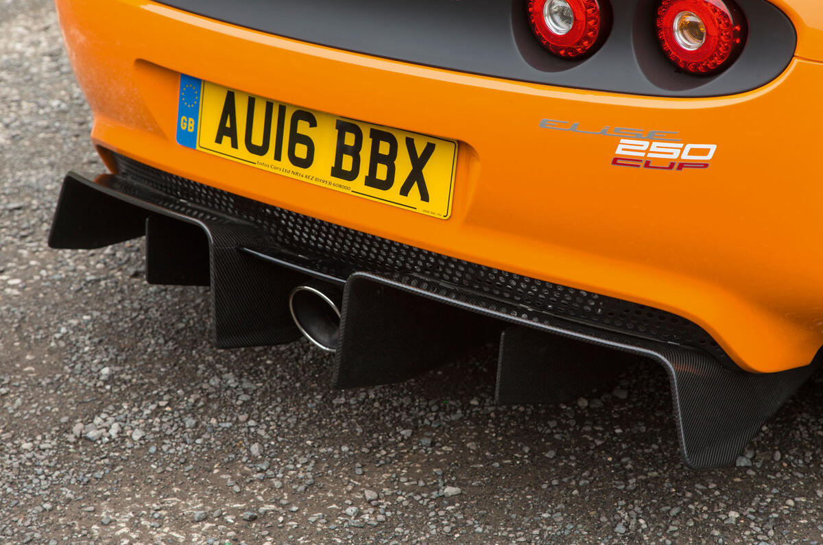 Lotus Elise Cup 250 rear diffuser
