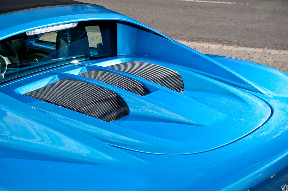 Standard Elise gets Toyota-sourced 1.6, Elise S a 1.8 Lotus Elise bonnet