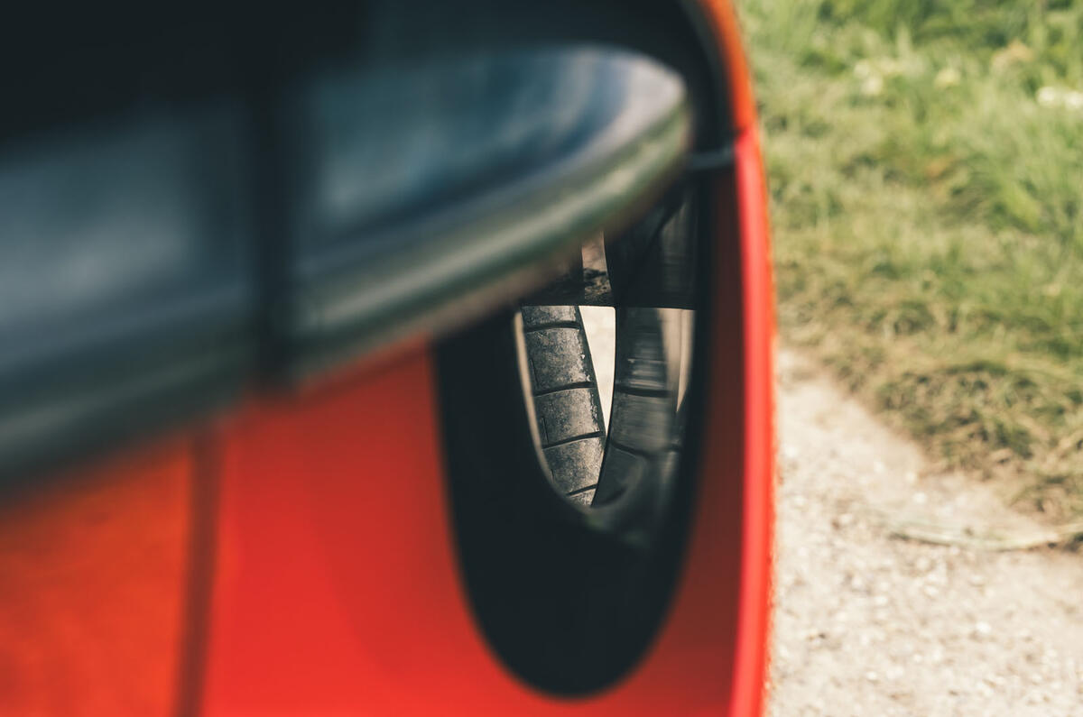 Lotus Emeya avis 2025 05 aero