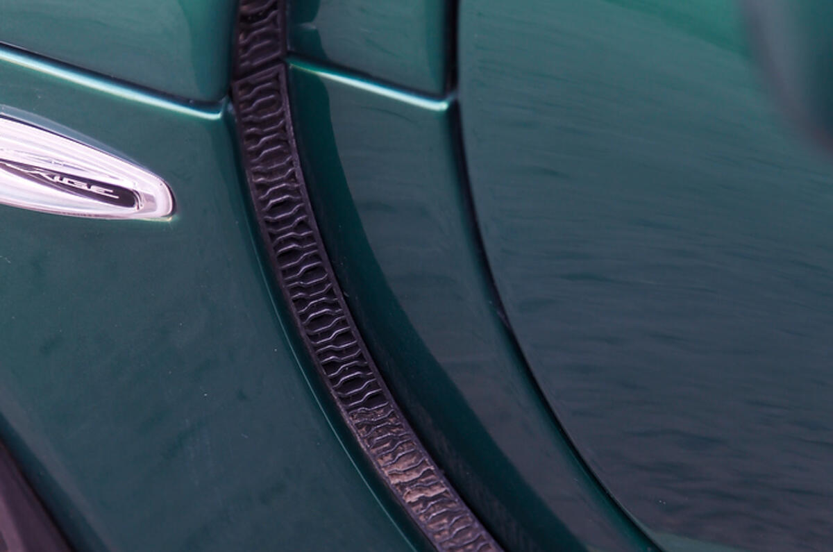 Lotus Exige S enlarged vents