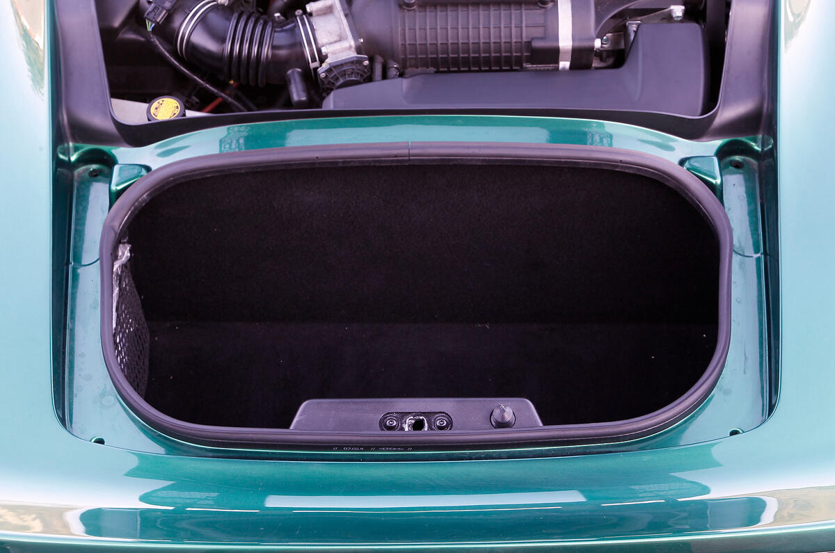 Lotus Exige S boot space