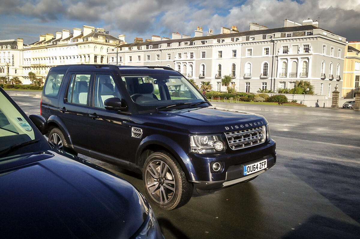 no title In praise of the 25-year-old Land Rover Discovery