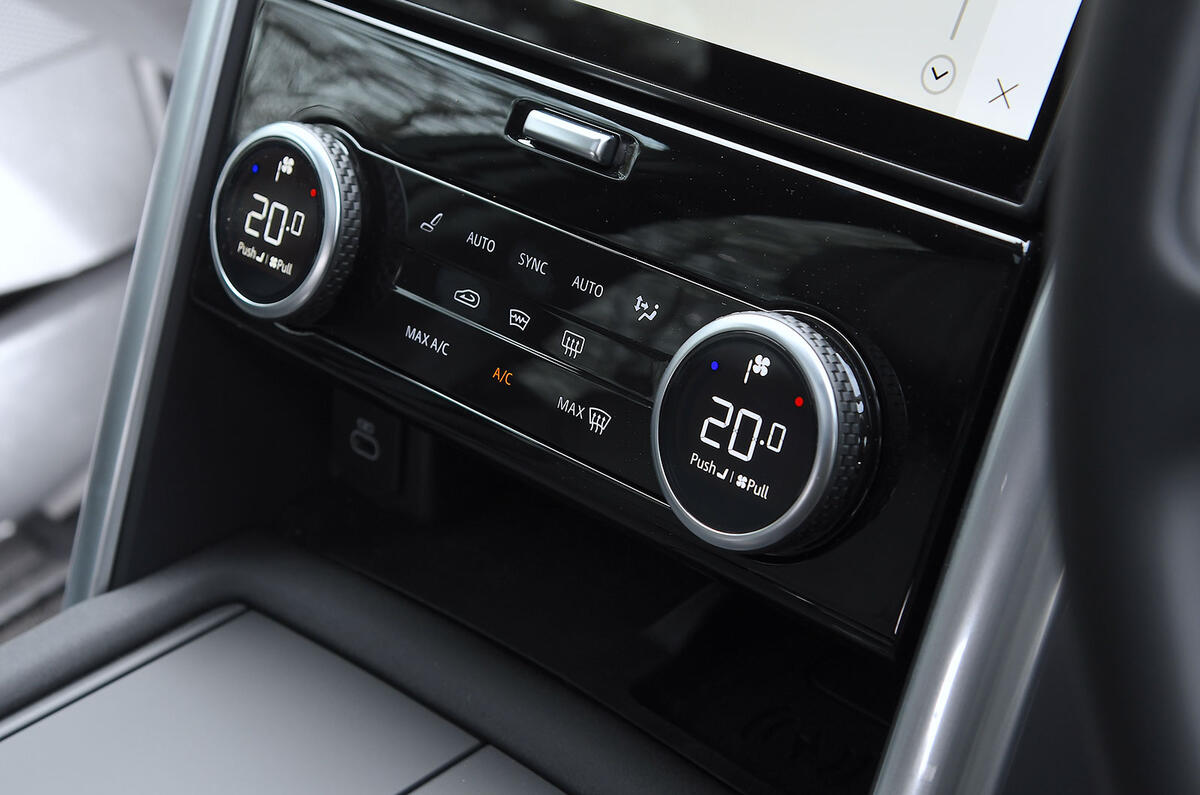 LR Discovery XXXV 2025 JB20250128 7666 LR Discovery XXXV 2025 JB20250128 7666