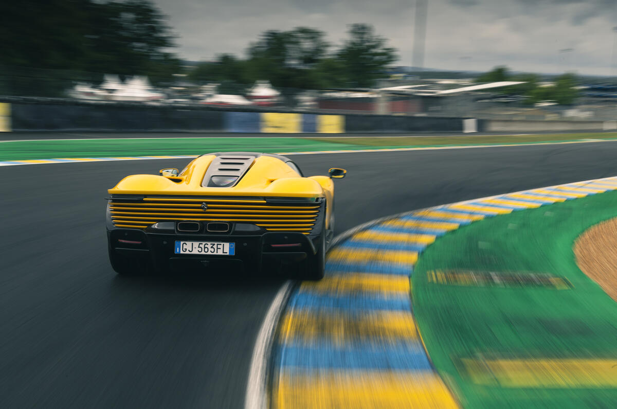 LUC Ferrari Daytona SP3 2022 0069 1600x1067 466e4b04 9322 4d88 8755 042ed3373f7a