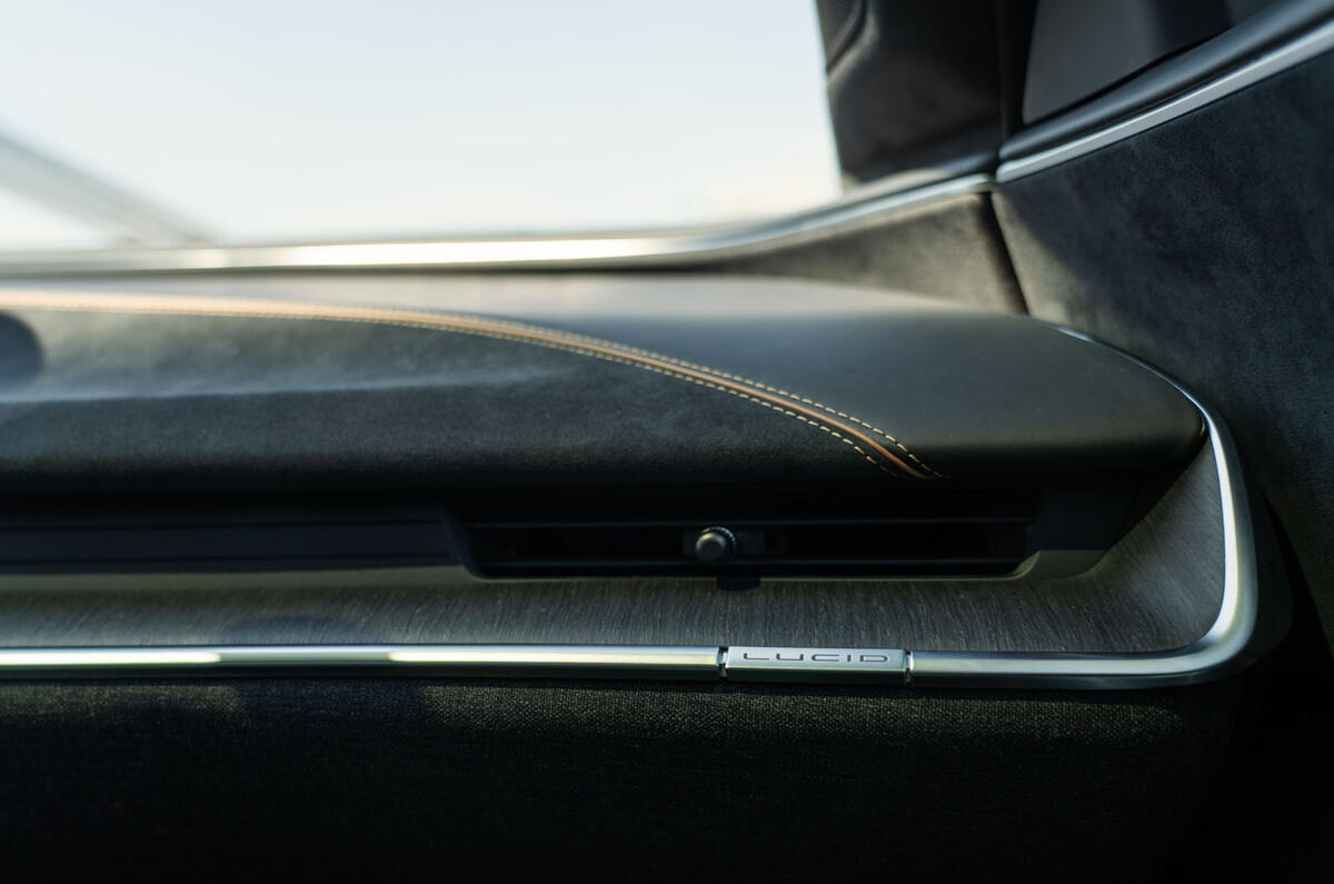 Lucid Air 2025 review driving cabin detail 0680