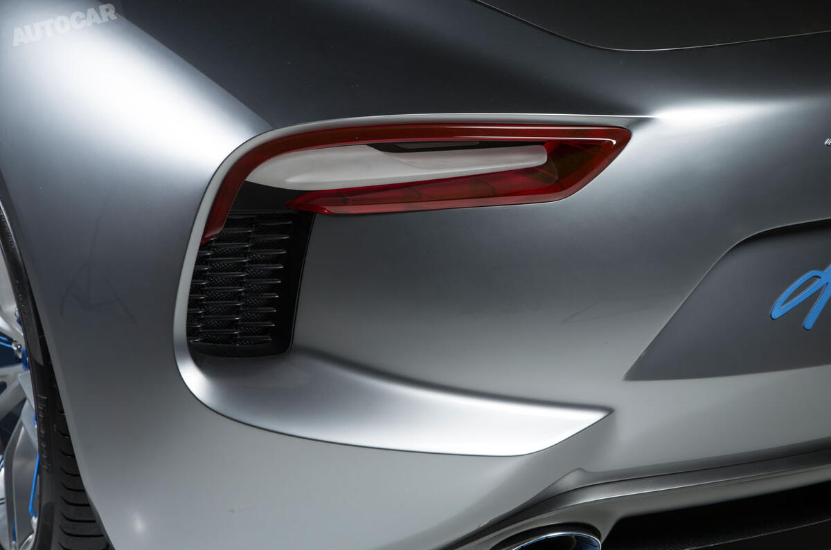 Maserati Alfieri - exclusive studio pictures Maserati Alfieri - exclusive studio pictures