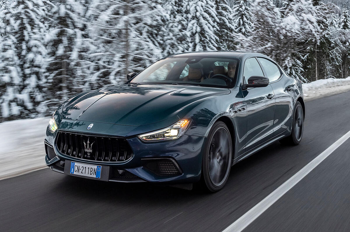 `maserati Ghibli 334 Ultima  eview 2023 03 front tracking `maserati Ghibli 334 Ultima  eview 2023 03 front tracking