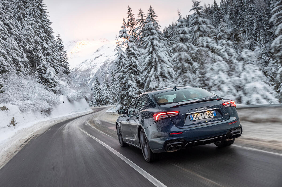 `maserati Ghibli 334 Ultima  eview 2023 04 rear tracking `maserati Ghibli 334 Ultima  eview 2023 04 rear tracking