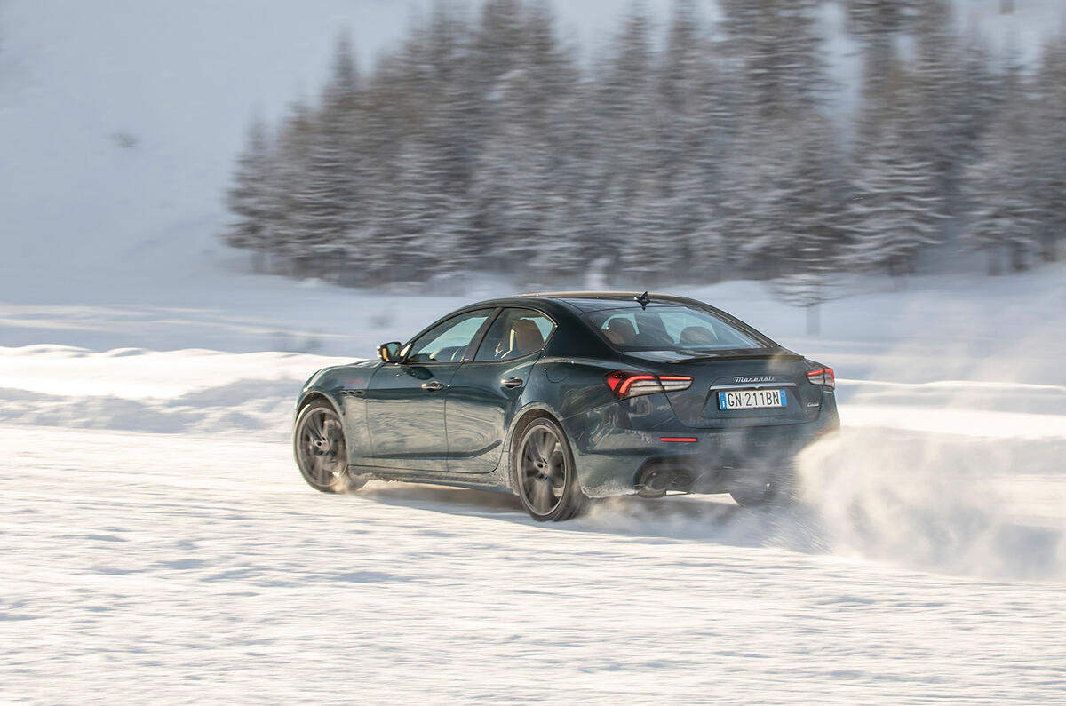 `maserati Ghibli 334 Ultima  eview 2023 16 snow action `maserati Ghibli 334 Ultima  eview 2023 16 snow action