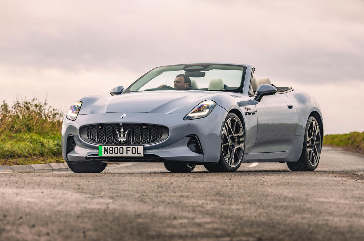 Maserati grancabrio folgore 2025 Review front corner 001 Maserati grancabrio folgore 2025 Review front corner 001