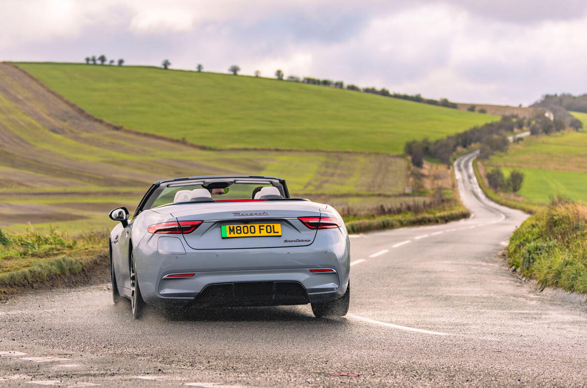 Maserati grancabrio folgore 2025 Review rear corner 012 Maserati grancabrio folgore 2025 Review rear corner 012