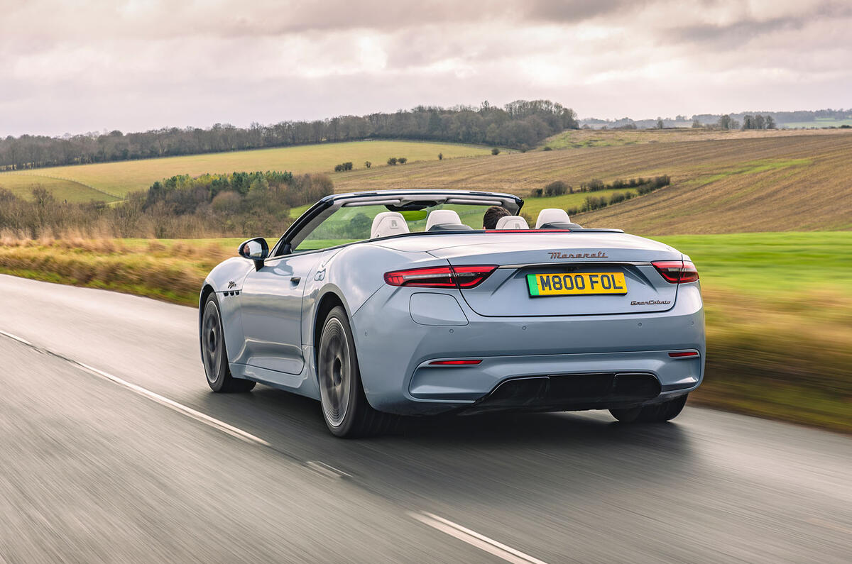 Maserati grancabrio folgore 2025 Review rear tracking 51 Maserati grancabrio folgore 2025 Review rear tracking 51