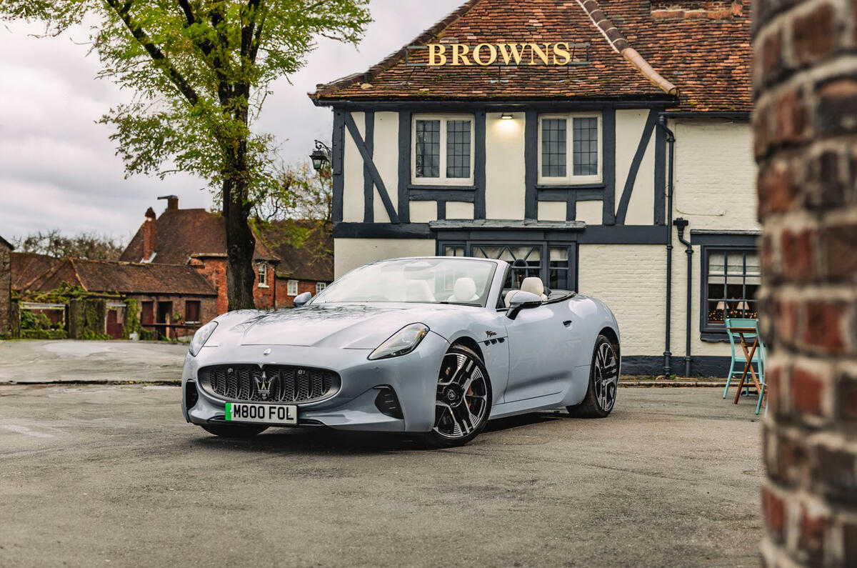 Maserati grancabrio folgore 2025 Review static 045 Maserati grancabrio folgore 2025 Review static 045