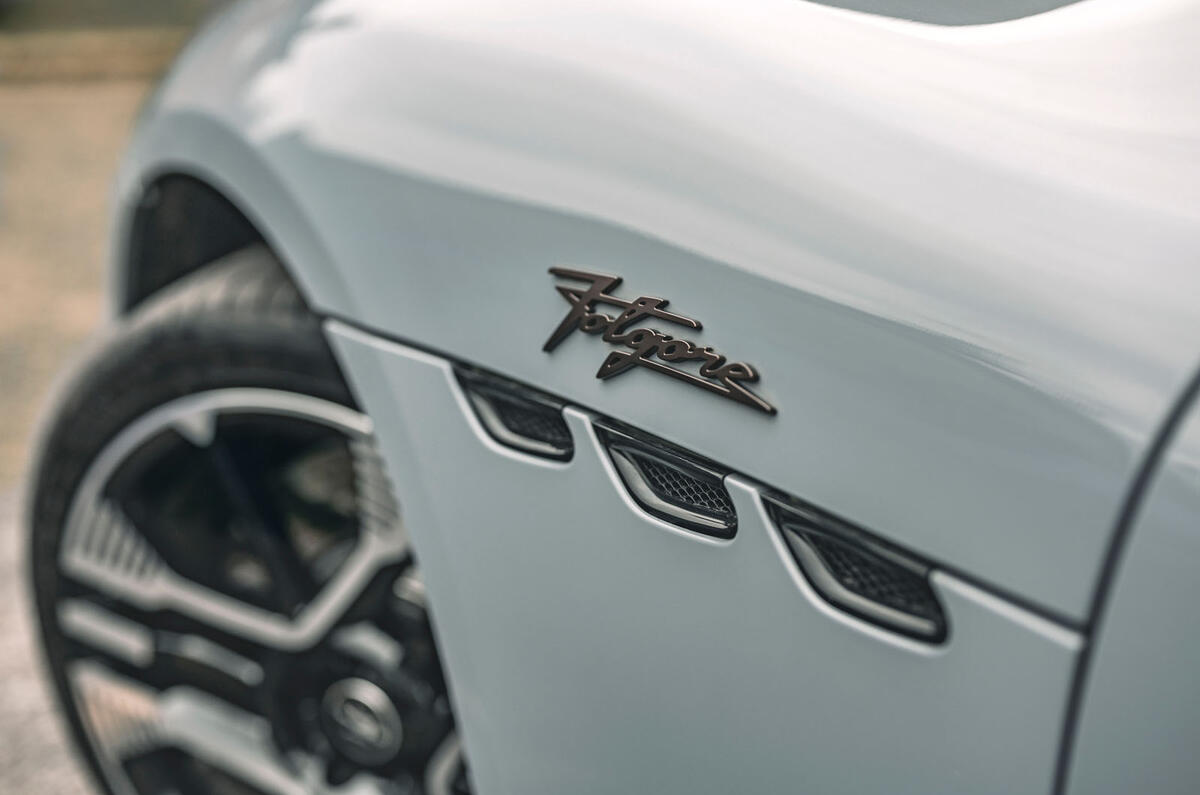 Maserati grancabrio folgore 2025 Review wing detail 026 Maserati grancabrio folgore 2025 Review wing detail 026