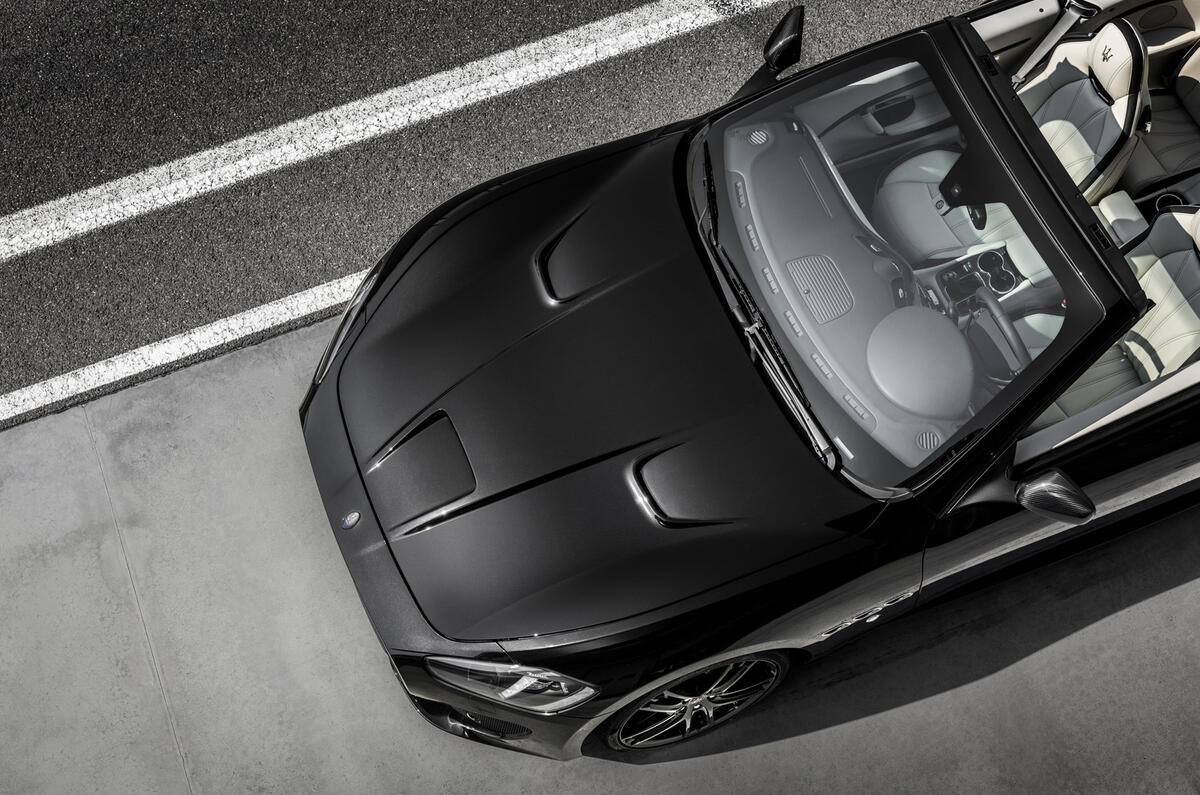 Maserati GranCabrio front end