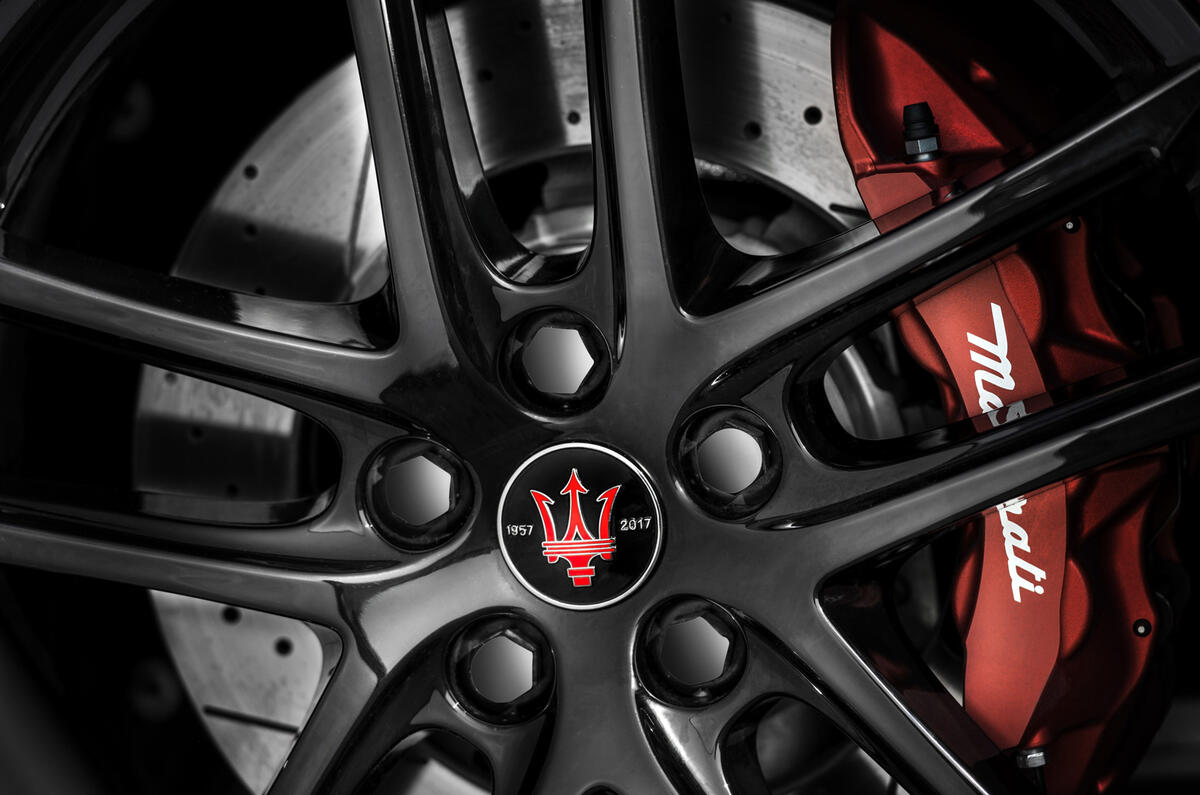 Maserati GranTurismo brake calipers