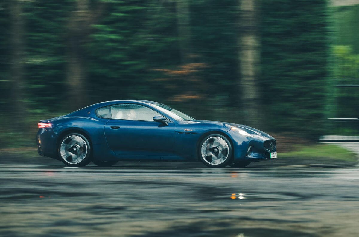 Maserati Granturismo Folgore review 2025 021 panning Maserati Granturismo Folgore review 2025 021 panning