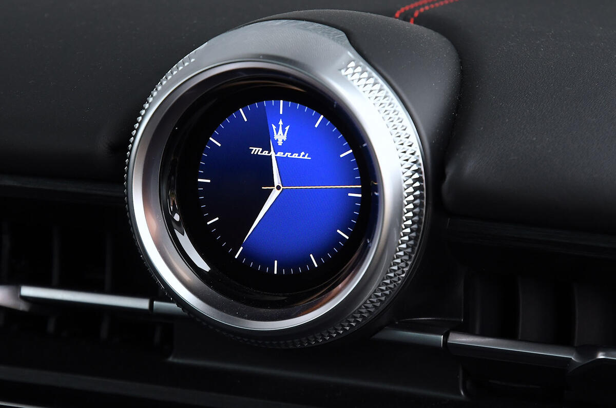 Maserati GranTurismo review 2024 18 clock