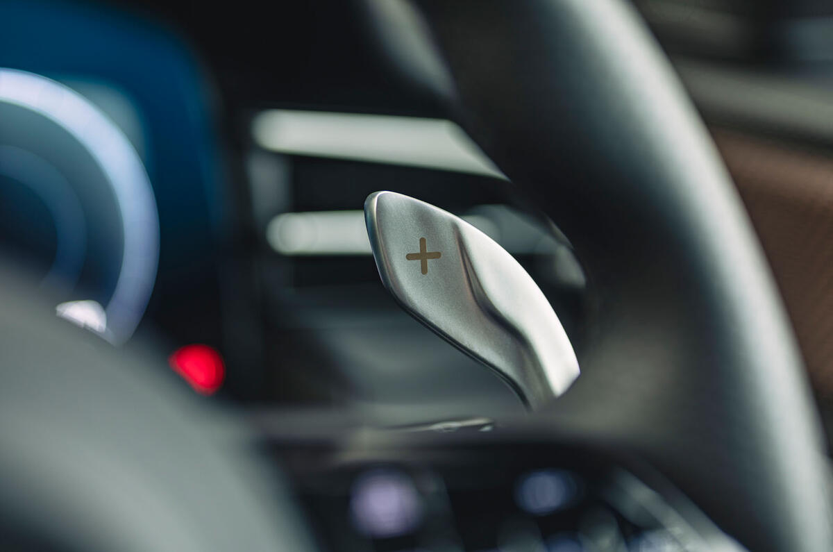 Maserati Grecale Folgore 2025 Review paddle 023