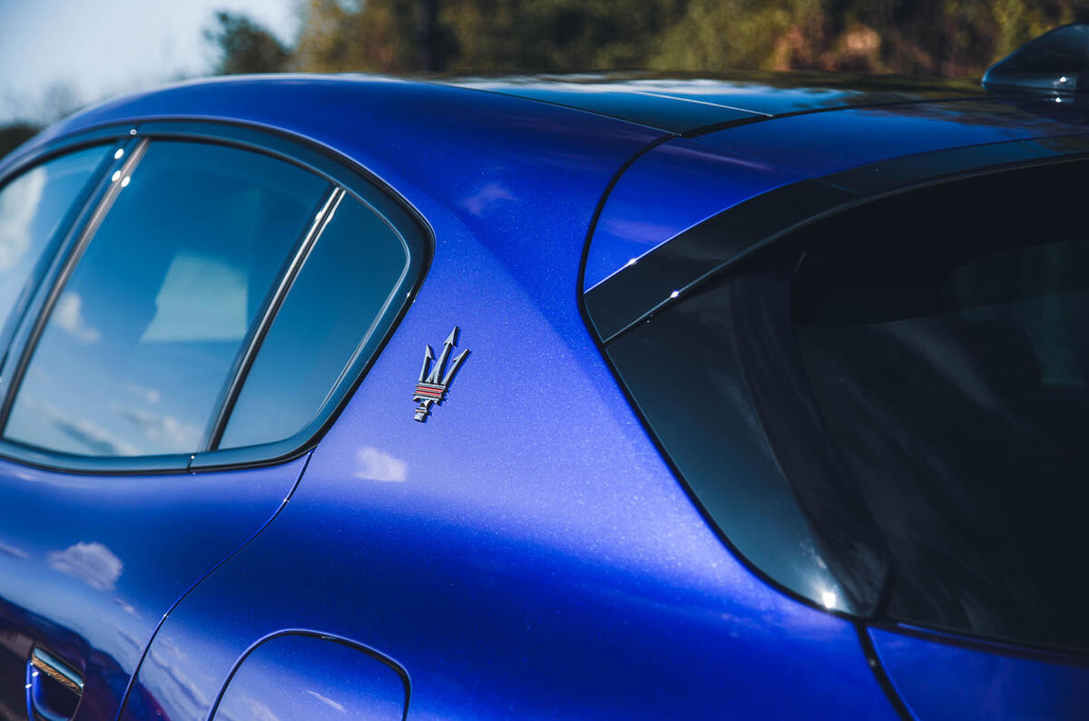 maserati grecale trofeo review 2023 009 badge