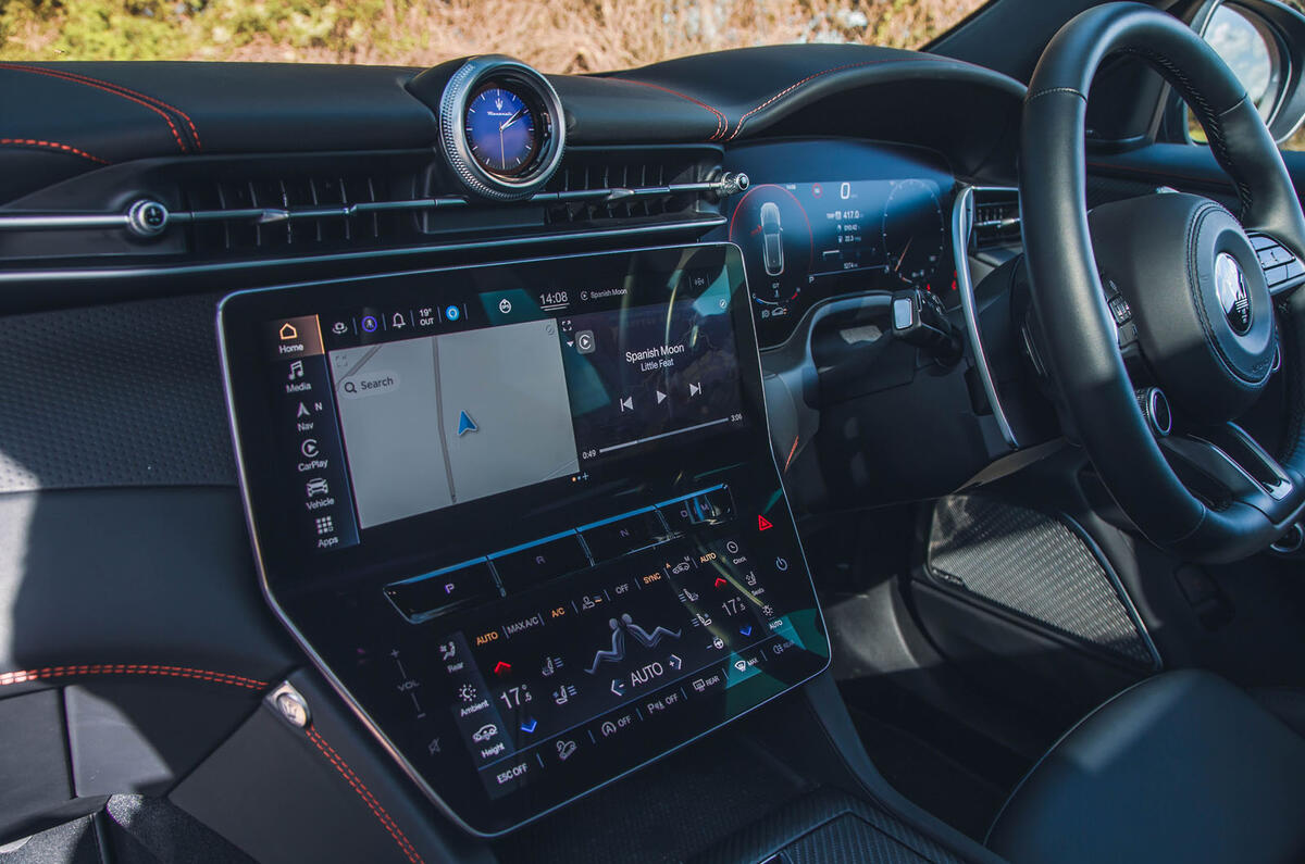 maserati grecale trofeo review 2023 012 interior