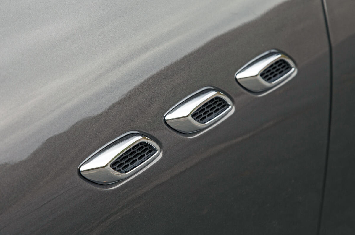 Maserati Levante side vents