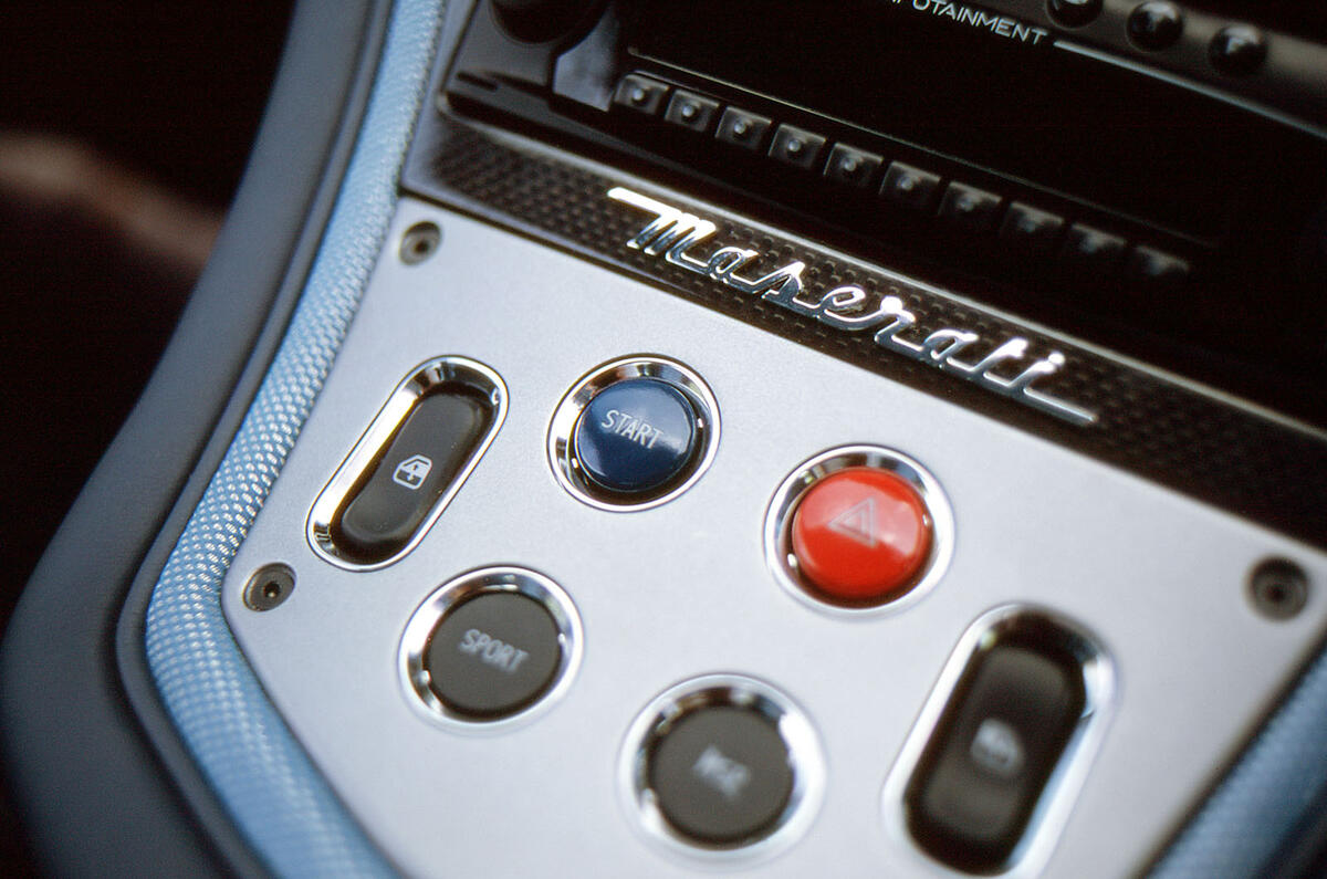 Maserati Gransport centre console Maserati Gransport centre console