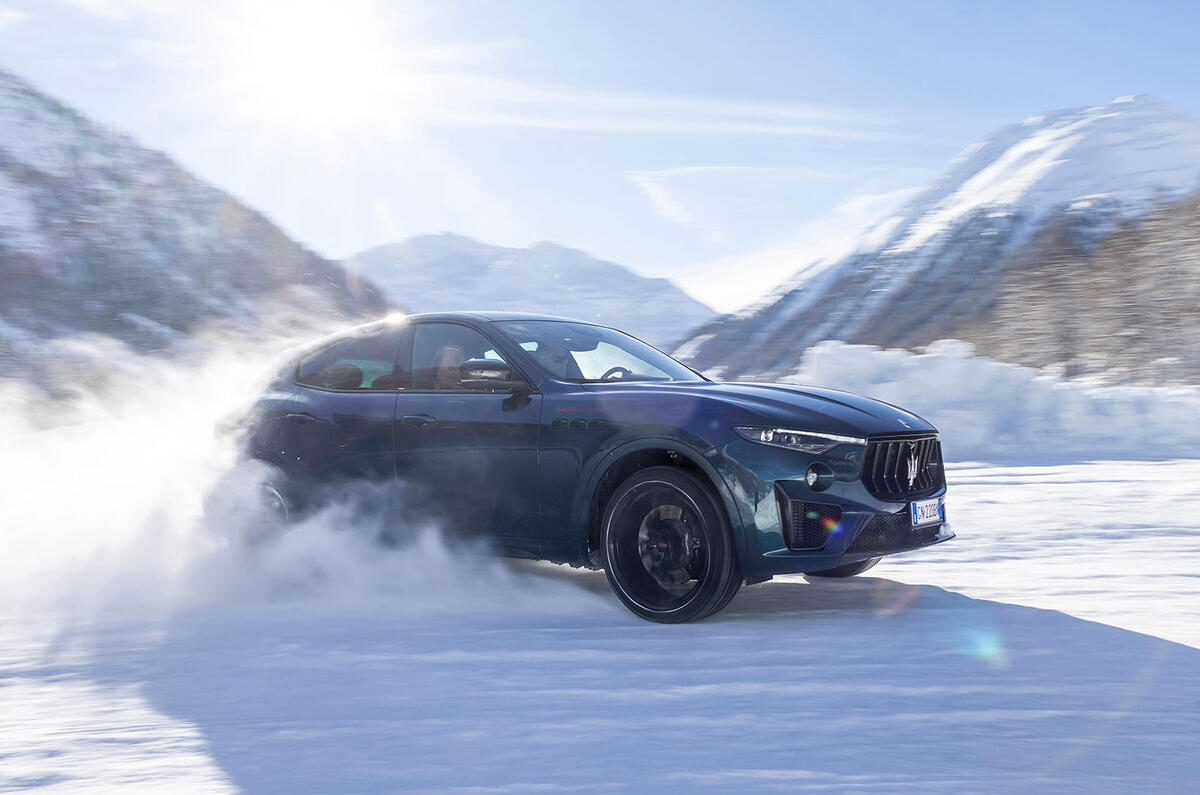 maserqati levante v8 ultima review 04 action snow maserqati levante v8 ultima review 04 action snow