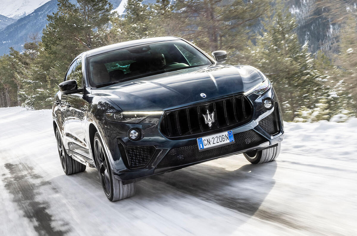maserqati levante v8 ultima review 05 tracking snow maserqati levante v8 ultima review 05 tracking snow