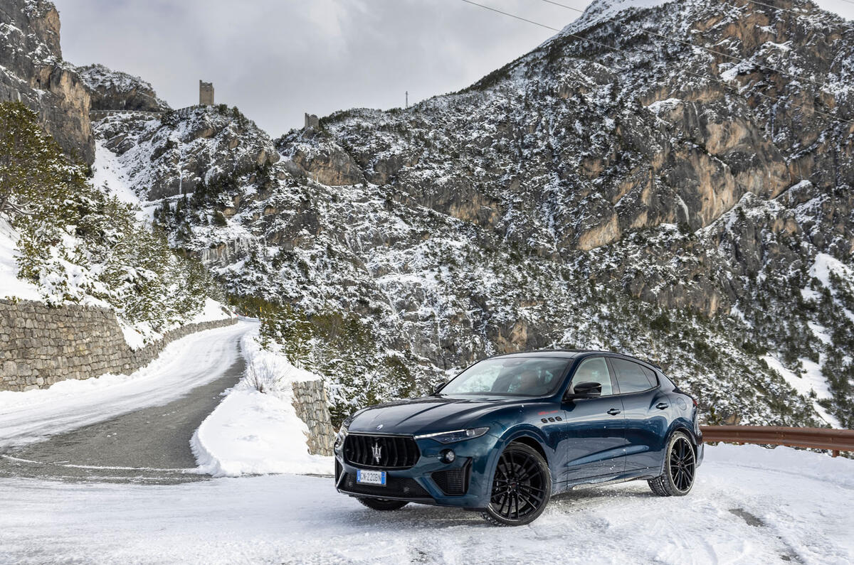 maserqati levante v8 ultima review 14 static snow maserqati levante v8 ultima review 14 static snow