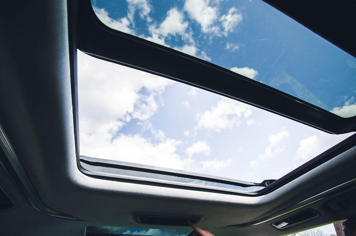 maxus mifa 9 review 2024 14 sunroof maxus mifa 9 review 2024 14 sunroof