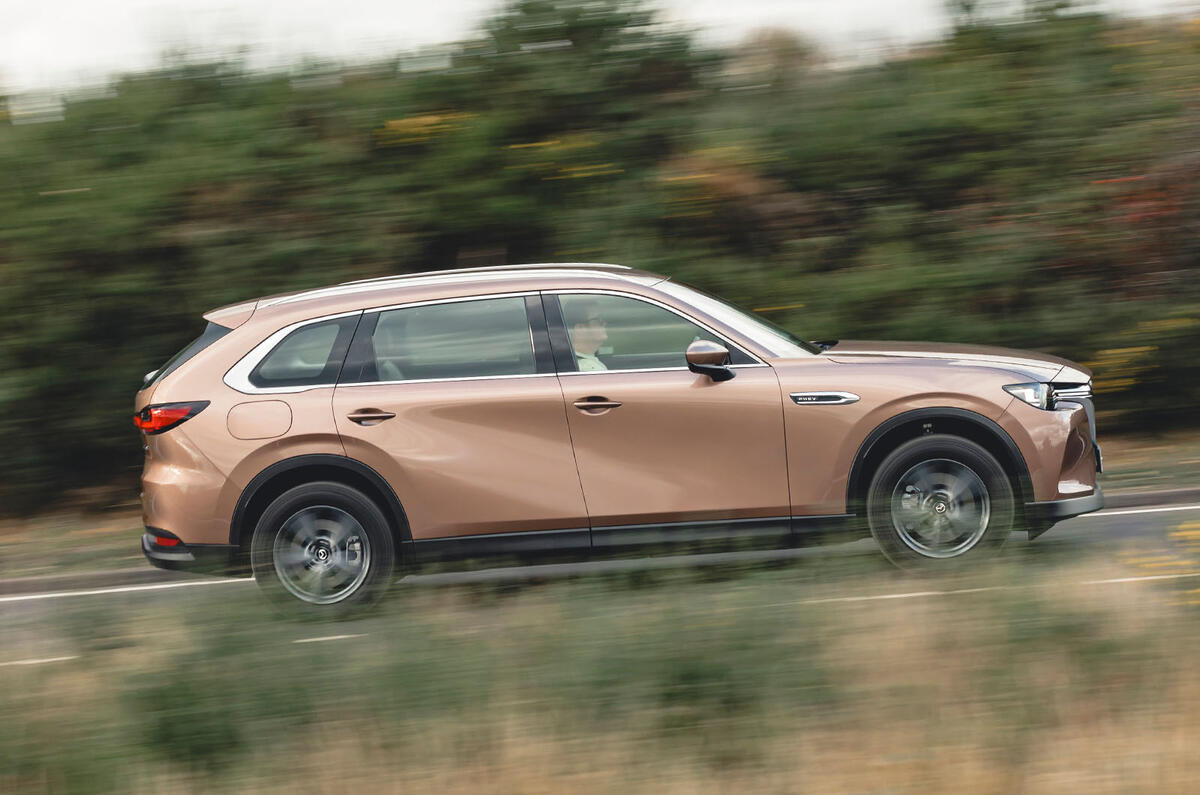 Mazda CX 80 review 2024 03 panning Mazda CX 80 review 2024 03 panning