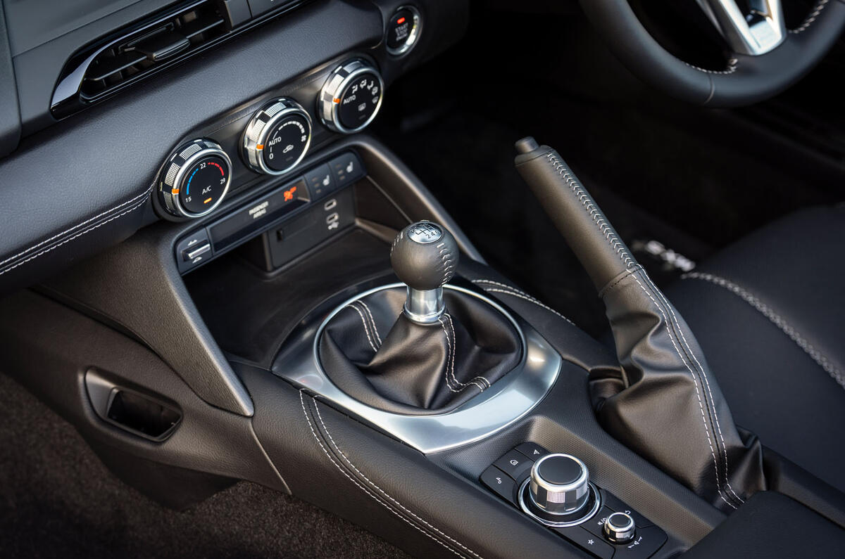 Mazda MX 5 2026 010