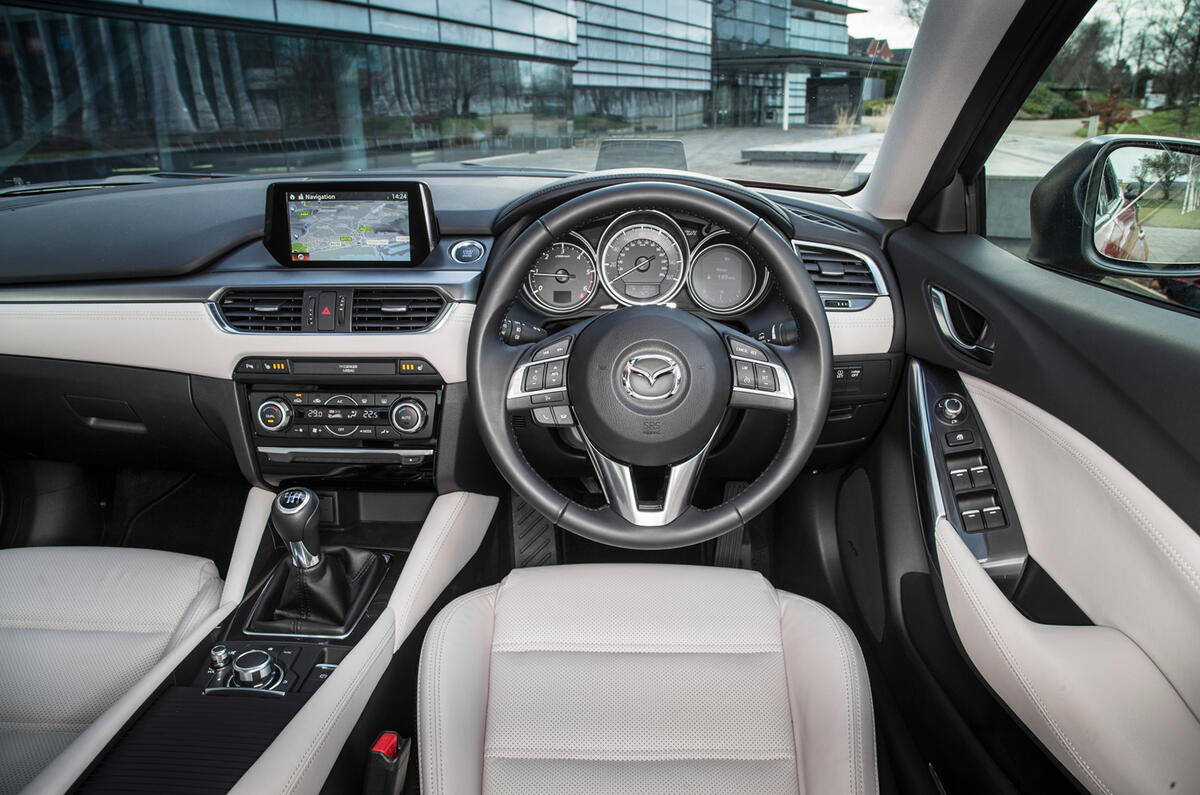Mazda 6 dashboard