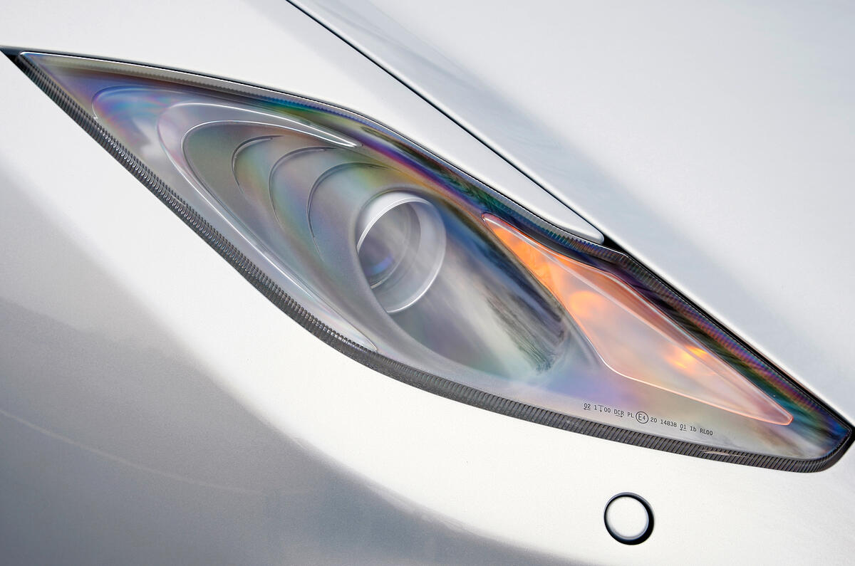 McLaren 12C Spider xenon headlights